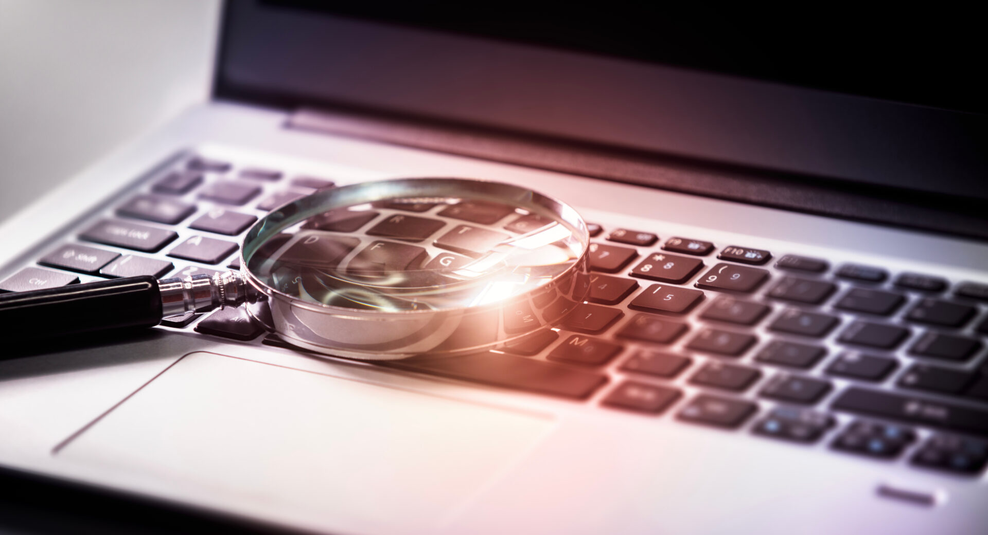 Keyboard inspection with magnifying glass